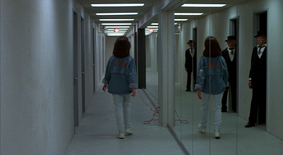 OK, gotta say, this is pretty creepy. But the rest of this movie...